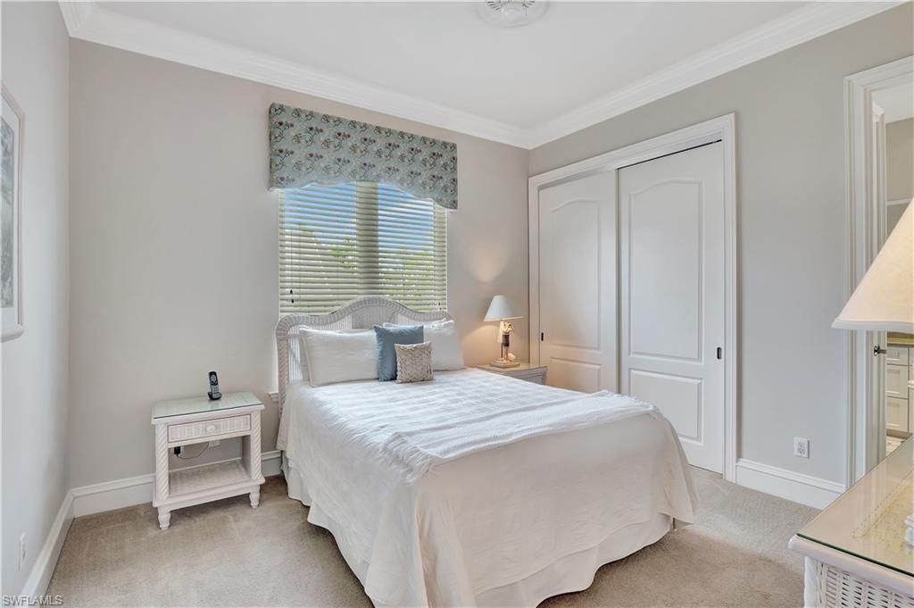 1380 Marlin DR, NAPLES