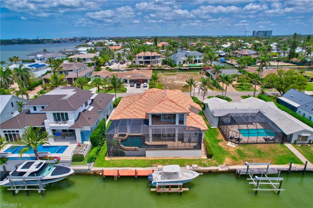 1380 Marlin DR, NAPLES