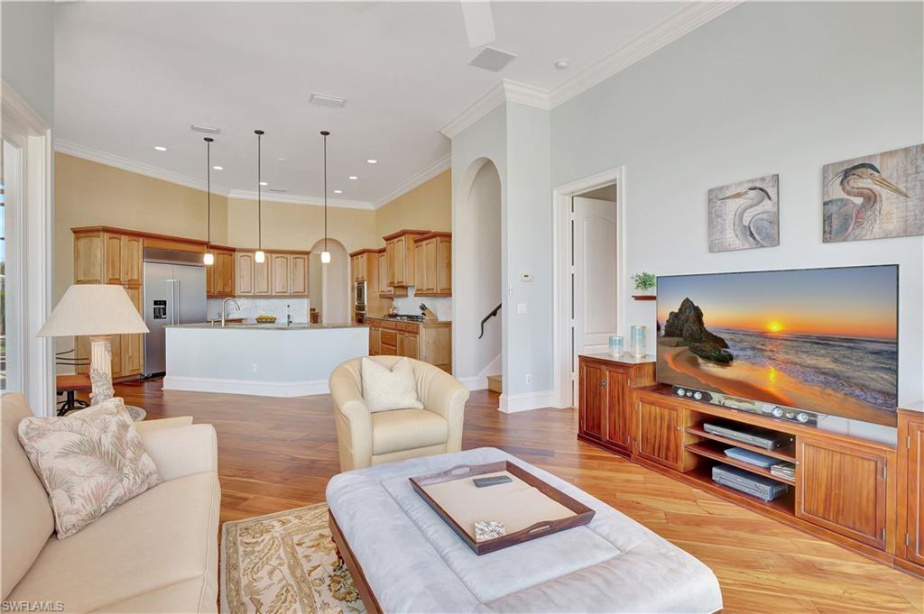 1380 Marlin DR, NAPLES