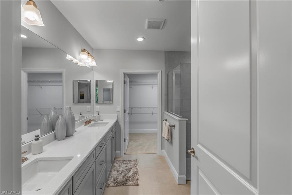 2640 Seychelles CIR # 2802, NAPLES Unit: 2802