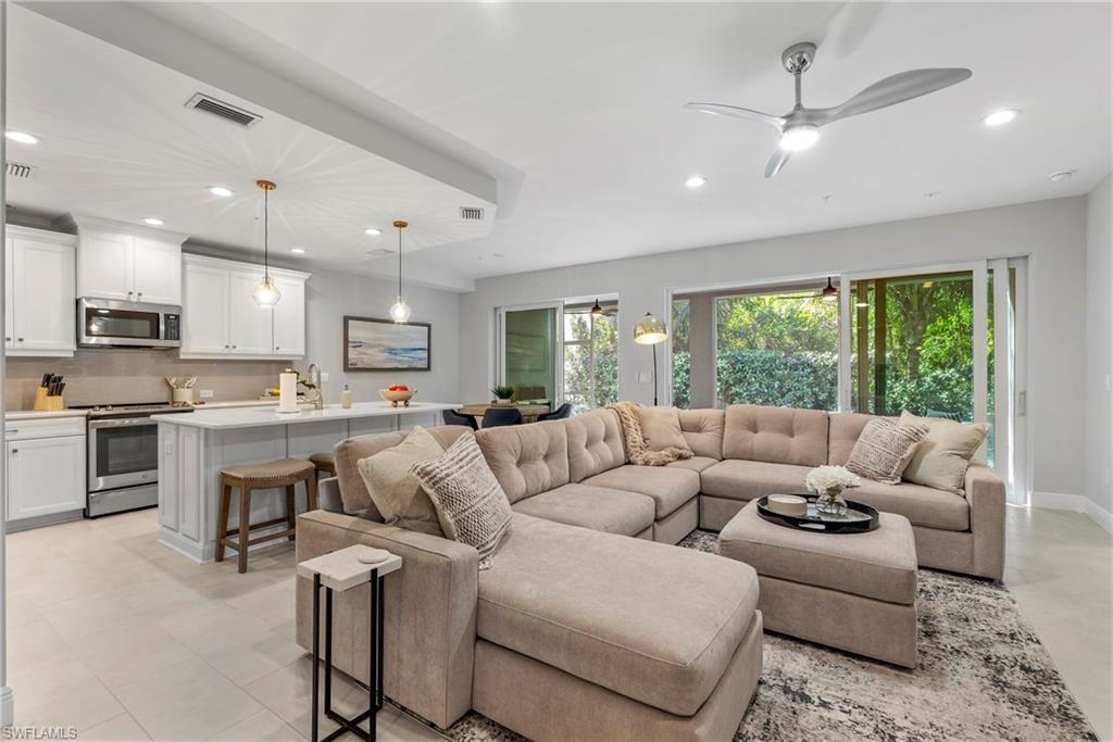 2640 Seychelles CIR # 2802, NAPLES Unit: 2802