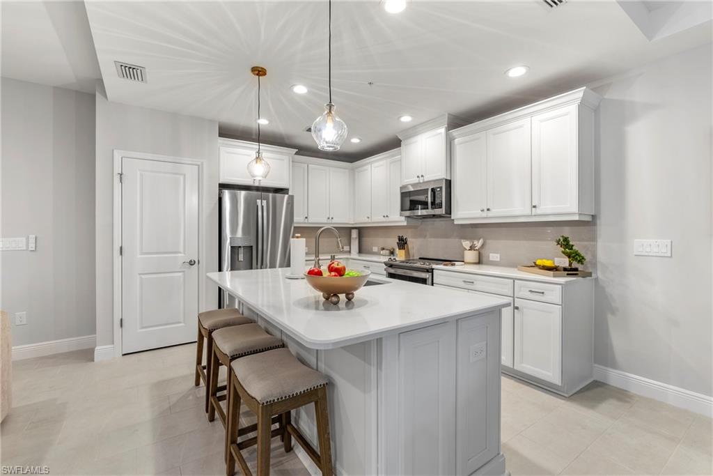 2640 Seychelles CIR # 2802, NAPLES Unit: 2802