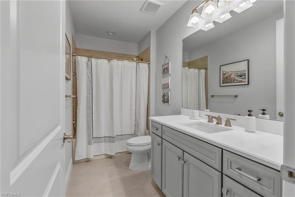 2640 Seychelles CIR # 2802, NAPLES Unit: 2802