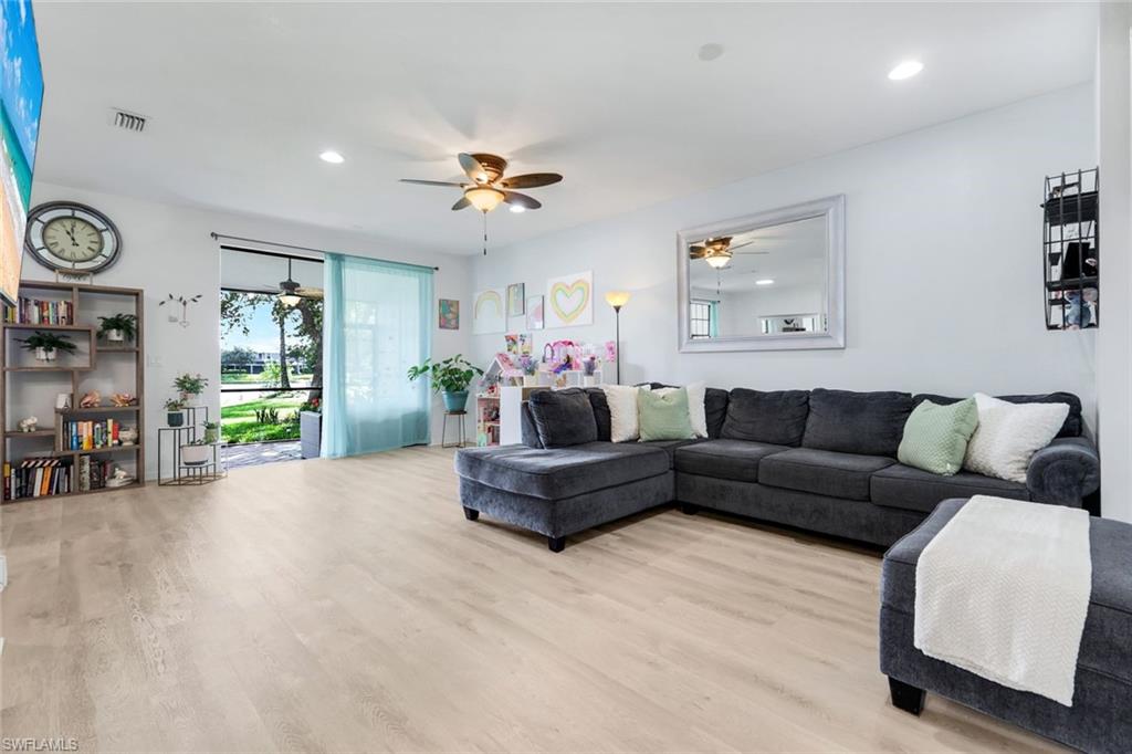 15239 Summit Place CIR # 246, NAPLES Unit: 246