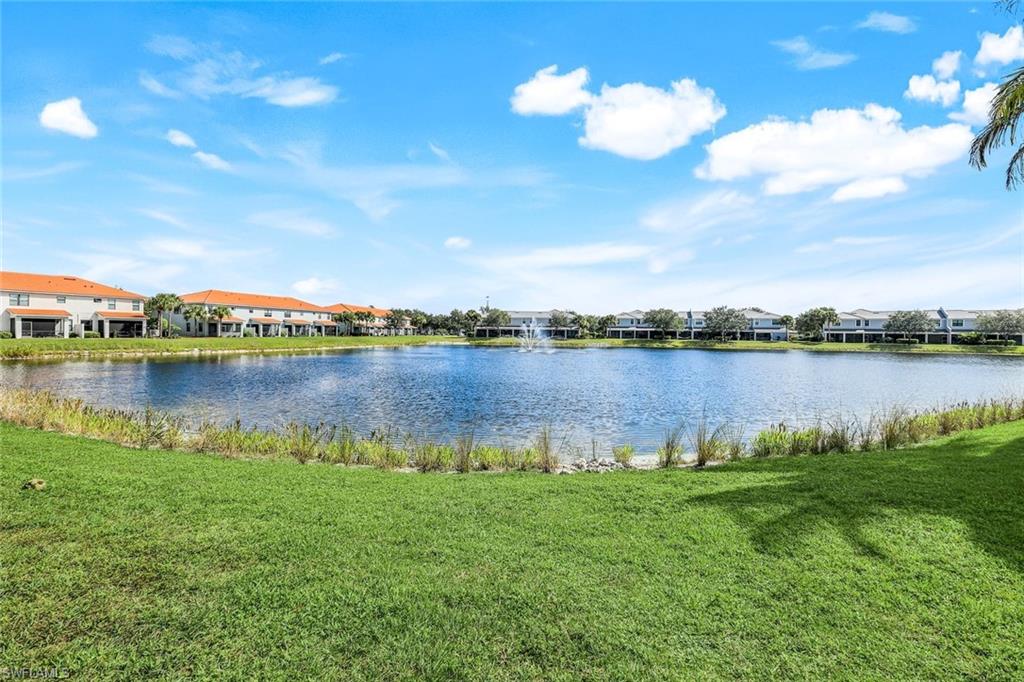 15239 Summit Place CIR # 246, NAPLES Unit: 246