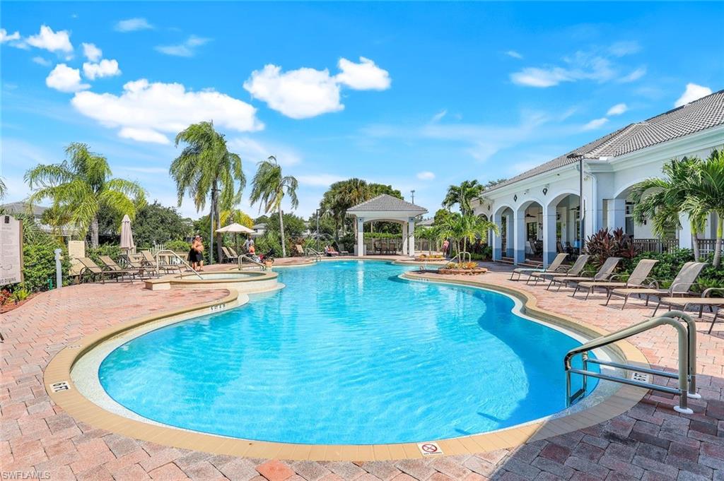 15239 Summit Place CIR # 246, NAPLES Unit: 246