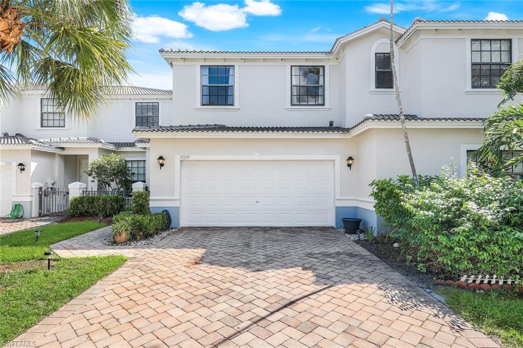 15239 Summit Place CIR # 246, NAPLES Unit: 246