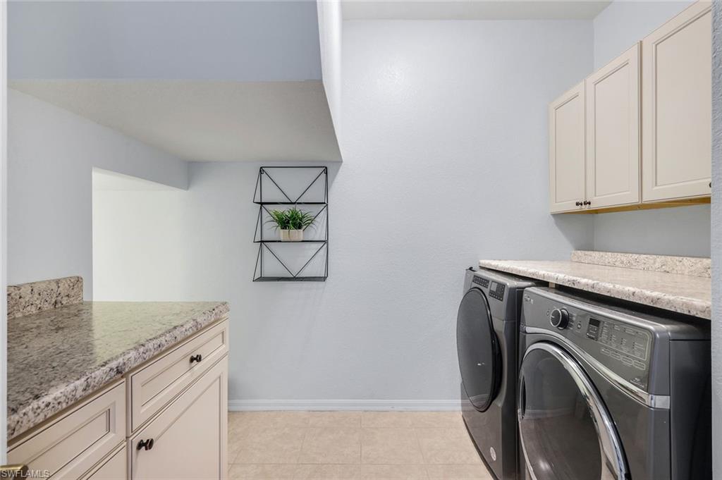 15239 Summit Place CIR # 246, NAPLES Unit: 246