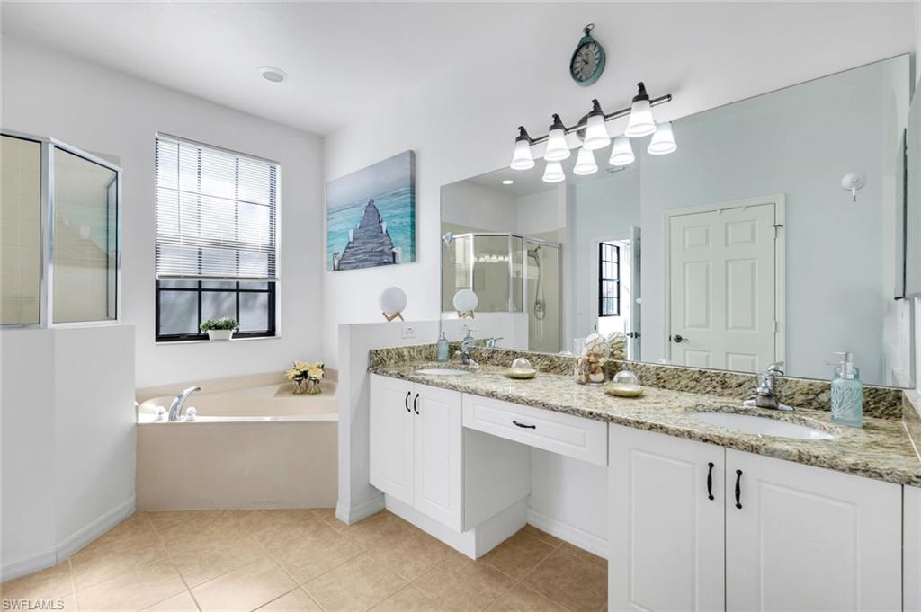 15239 Summit Place CIR # 246, NAPLES Unit: 246