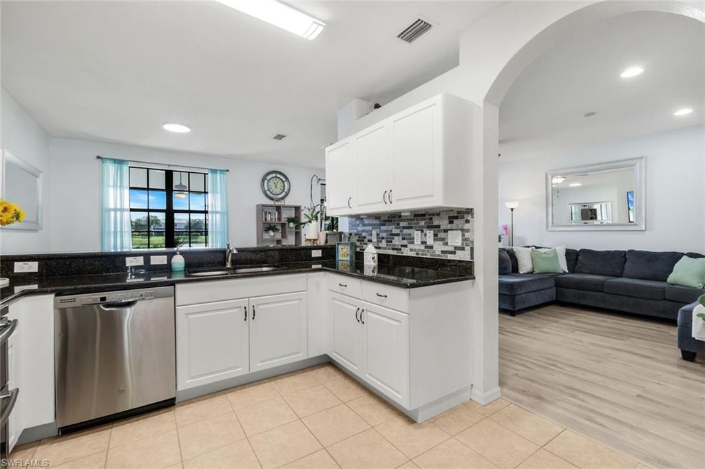 15239 Summit Place CIR # 246, NAPLES Unit: 246