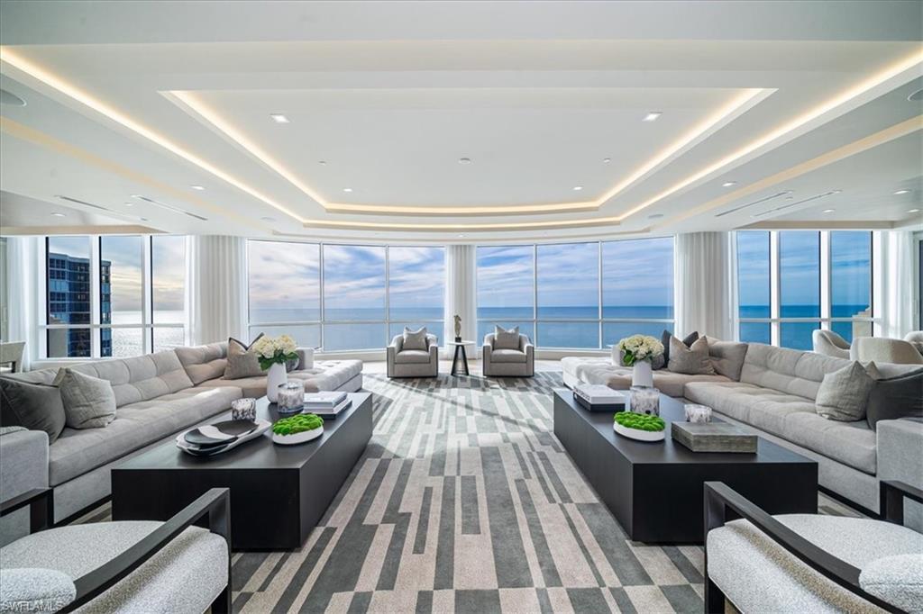 81 Seagate DR, NAPLES Unit: PH20