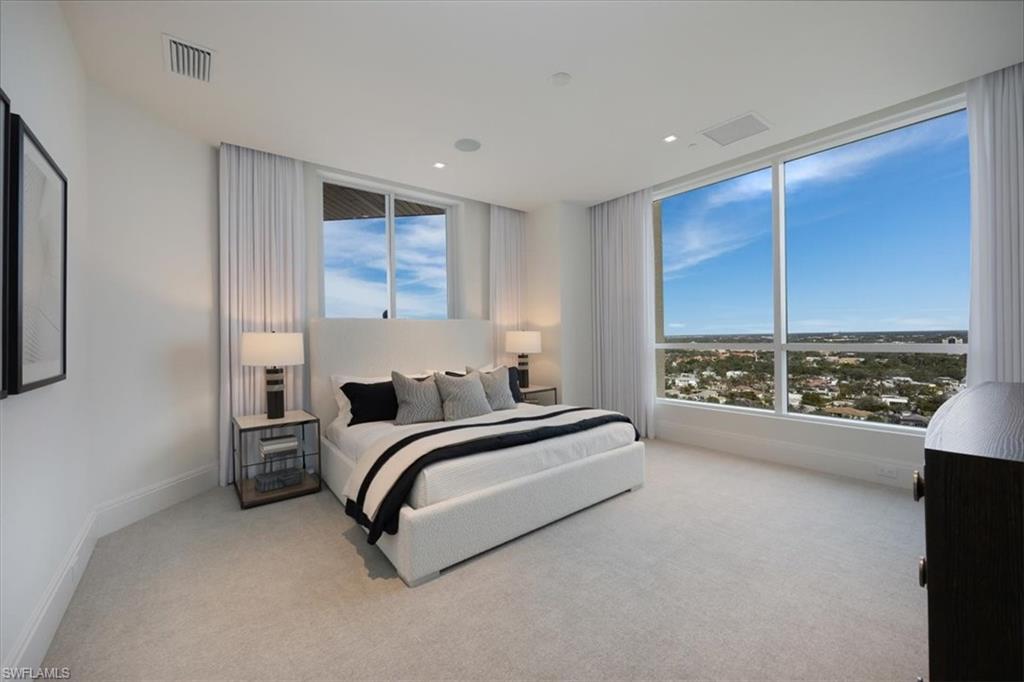 81 Seagate DR, NAPLES Unit: PH20