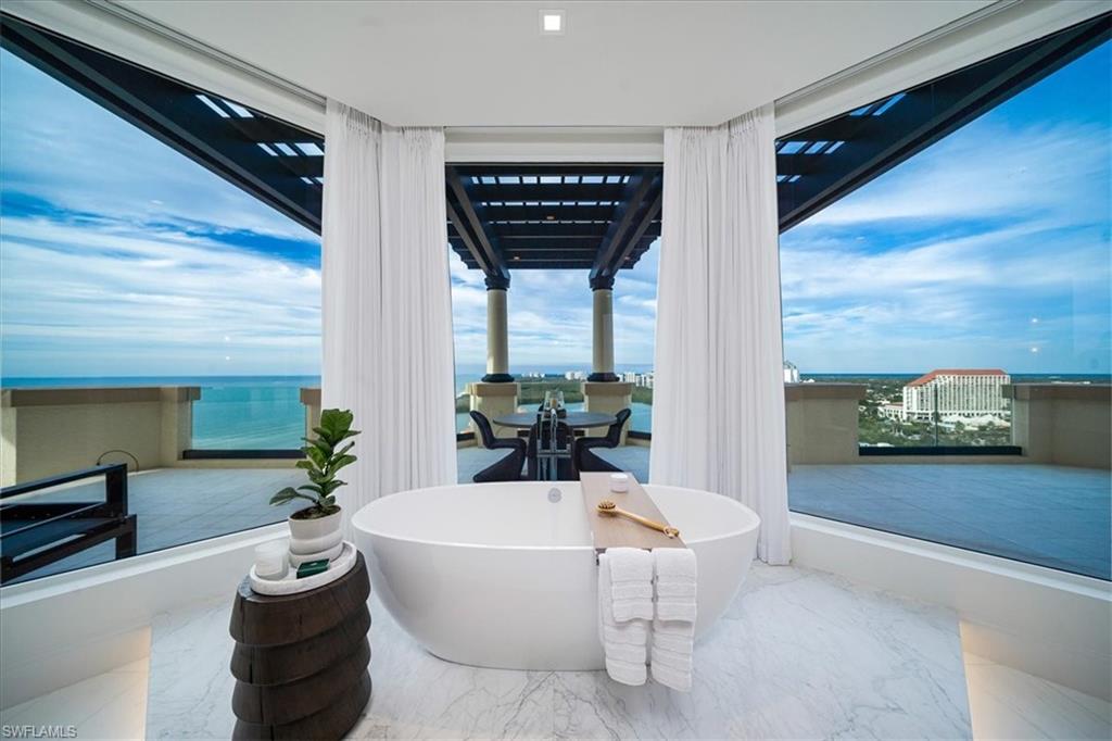 81 Seagate DR, NAPLES Unit: PH20