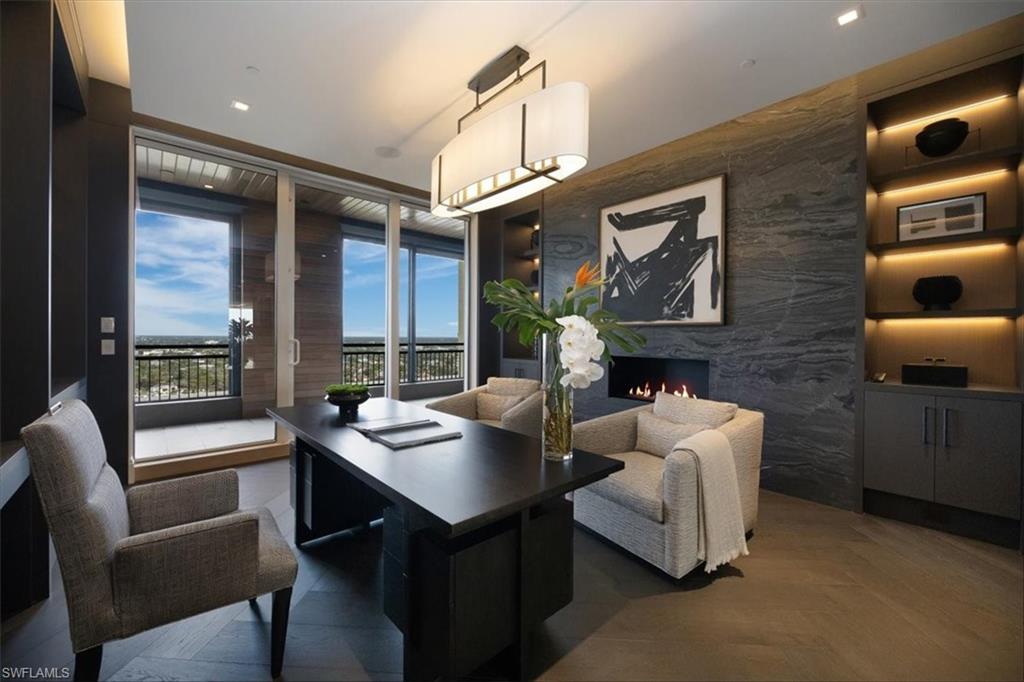 81 Seagate DR, NAPLES Unit: PH20