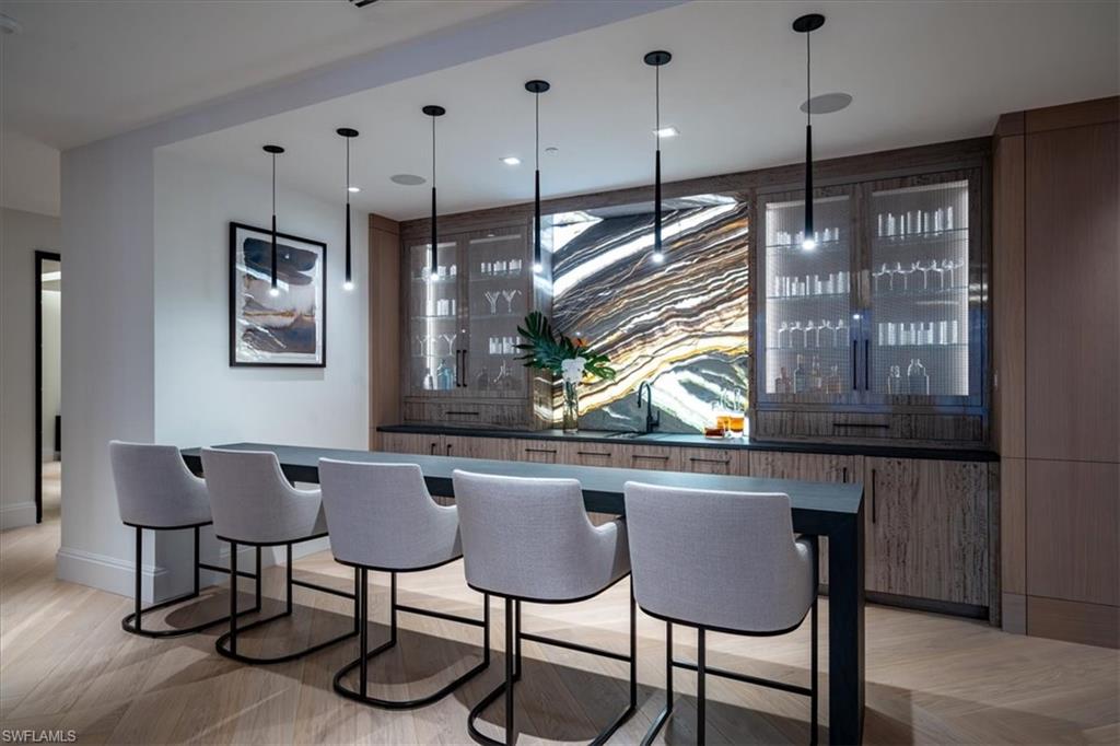 81 Seagate DR, NAPLES Unit: PH20