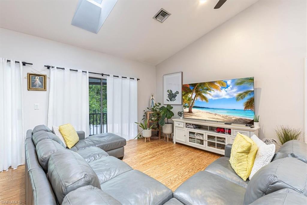 3618 Cottage Club LN, NAPLES