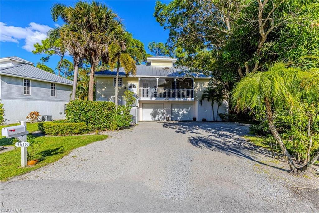 3618 Cottage Club LN, NAPLES