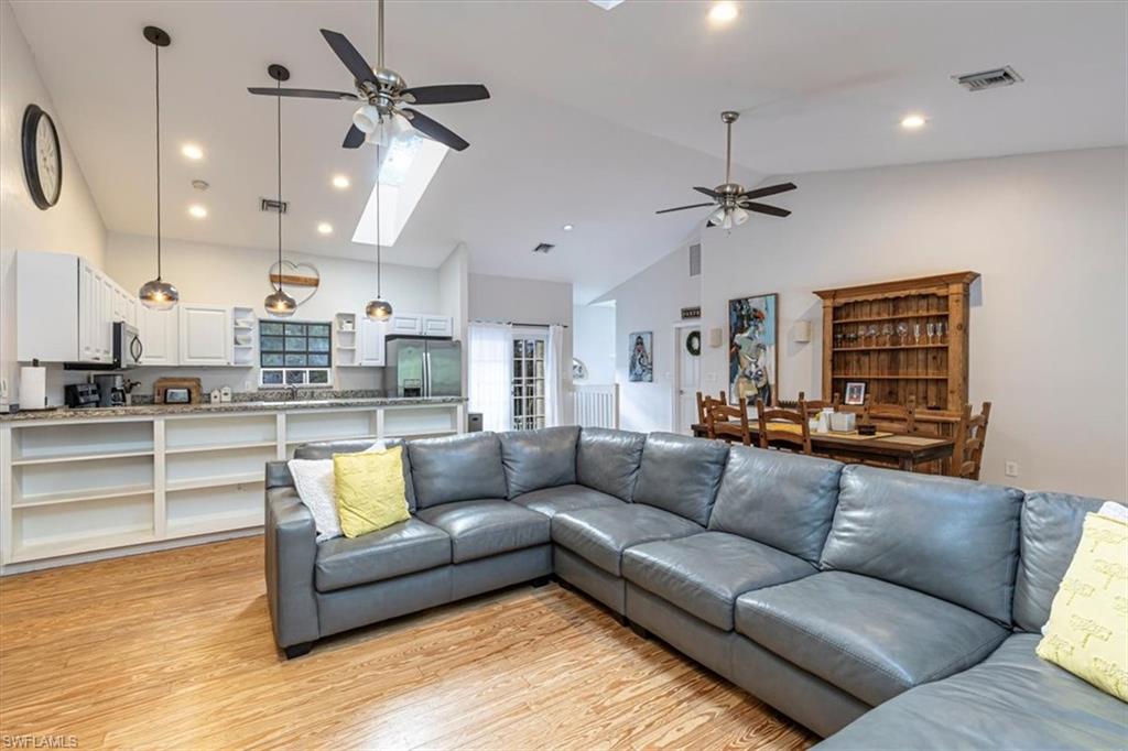 3618 Cottage Club LN, NAPLES