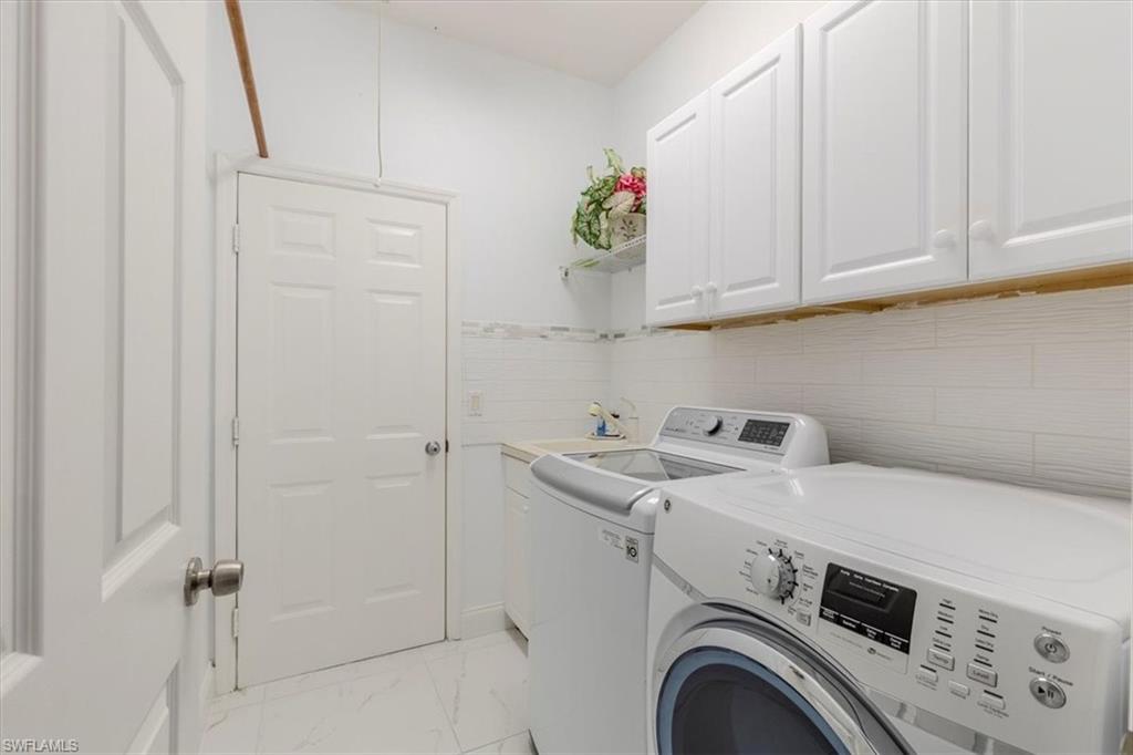 27518 Pinecrest LN, BONITA SPRINGS