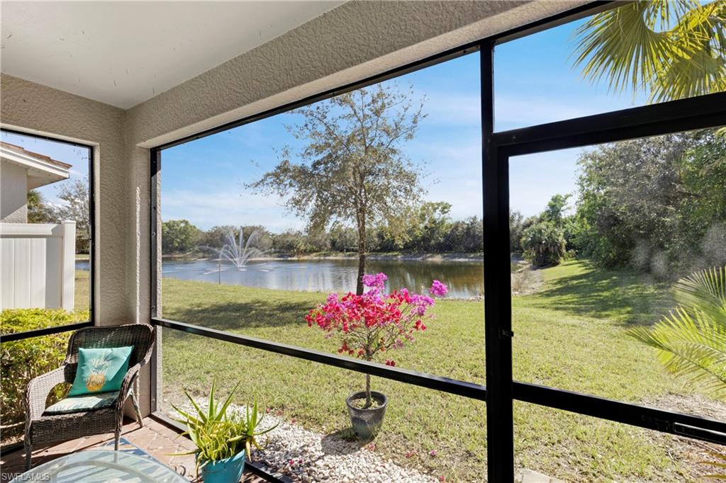 15116 Summit Place CIR # 213, NAPLES Unit: 213