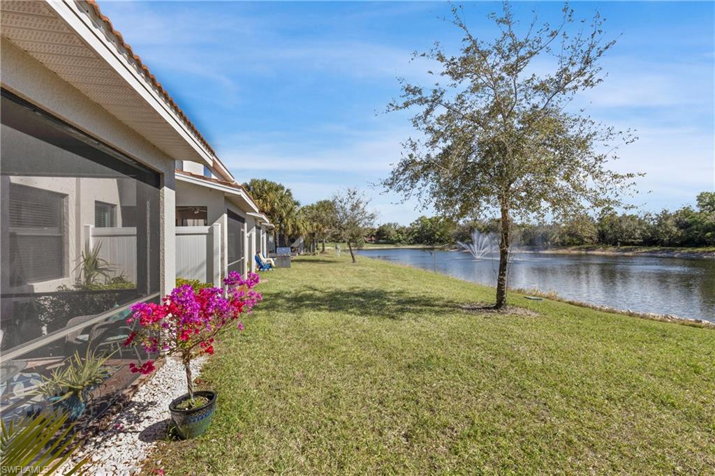 15116 Summit Place CIR # 213, NAPLES Unit: 213