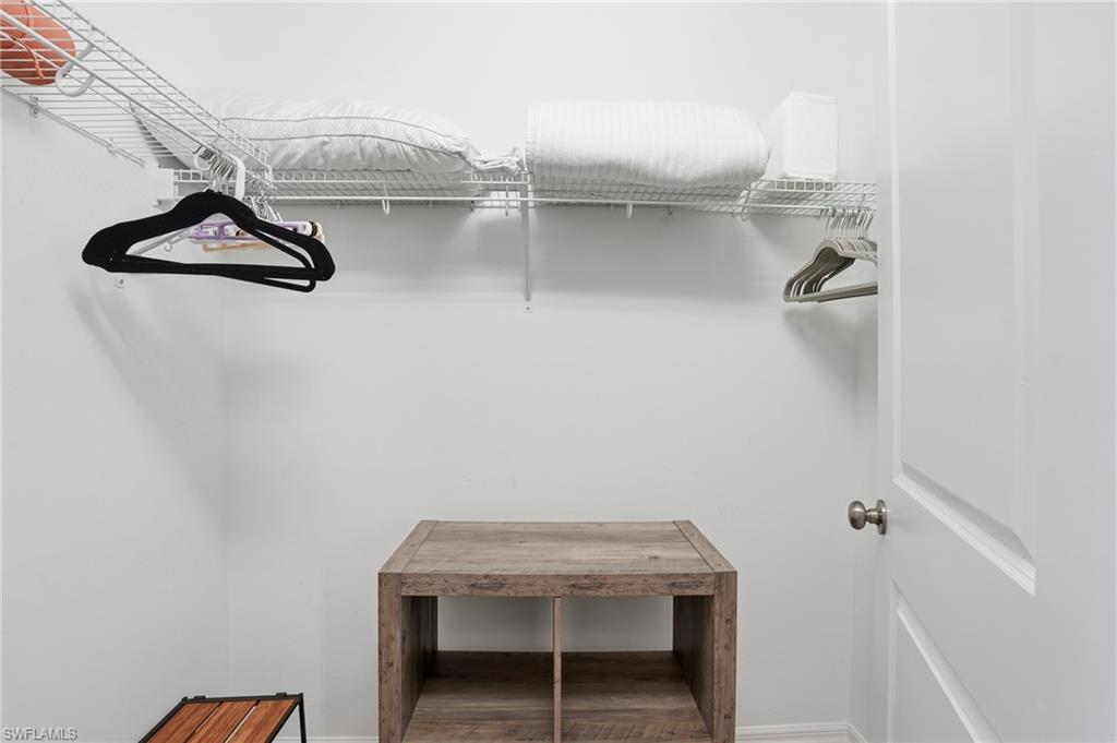 9374 Pocida CT # 101, NAPLES Unit: 101