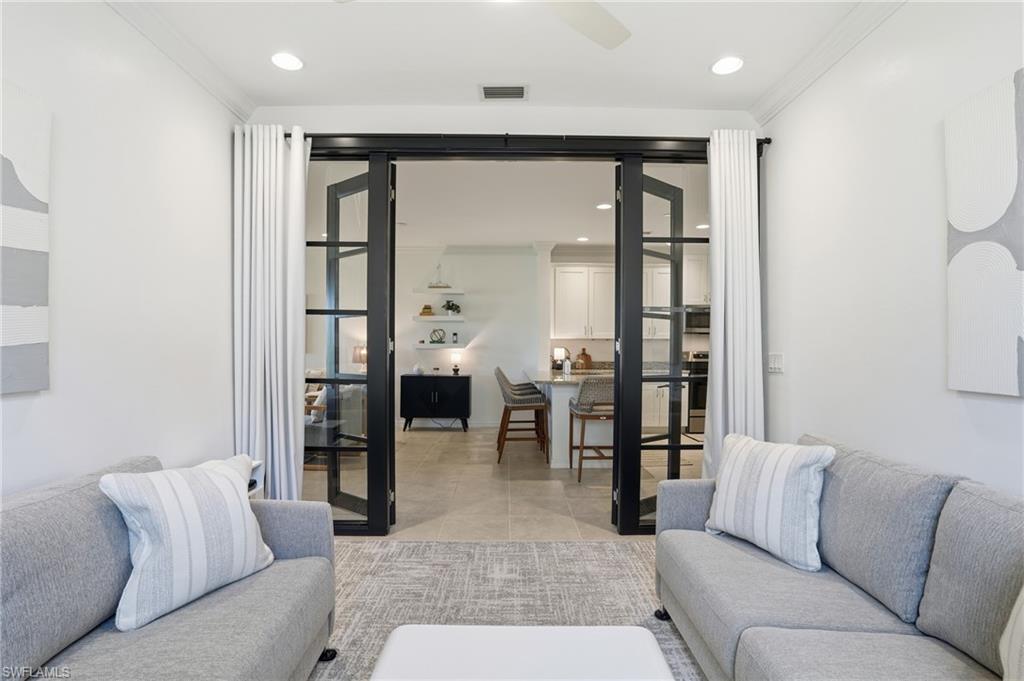 9374 Pocida CT # 101, NAPLES Unit: 101