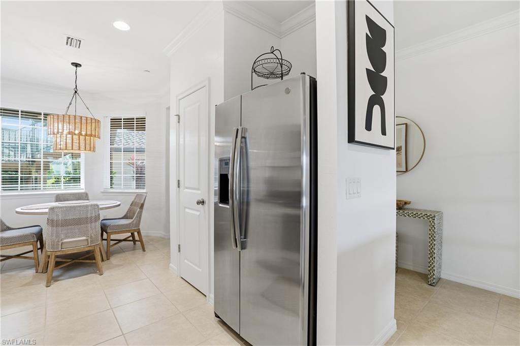 9374 Pocida CT # 101, NAPLES Unit: 101