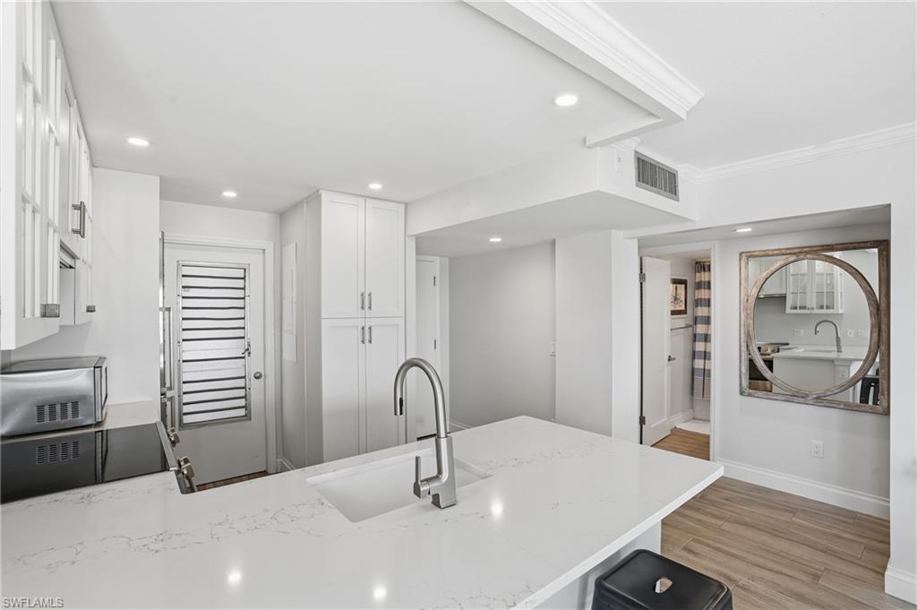 1300 Gulf Shore BLVD N # 603, NAPLES Unit: 603