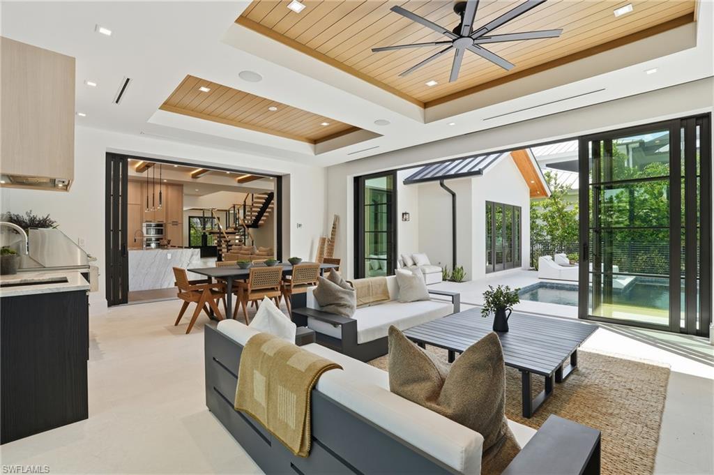 349 2nd AVE N, NAPLES