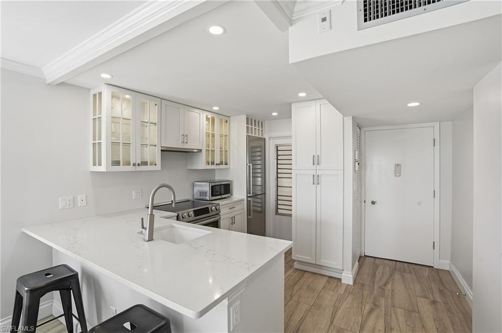 1300 Gulf Shore BLVD N # 603, NAPLES Unit: 603