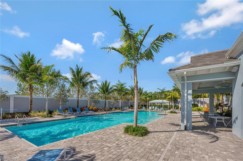 2542 Seychelles DR # 704