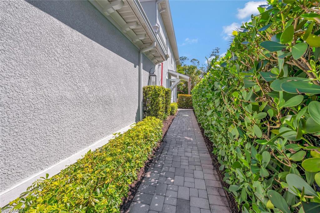 2542 Seychelles DR # 704