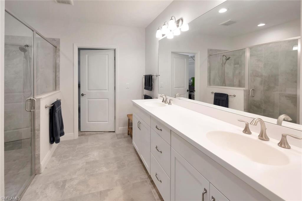 2542 Seychelles DR # 704