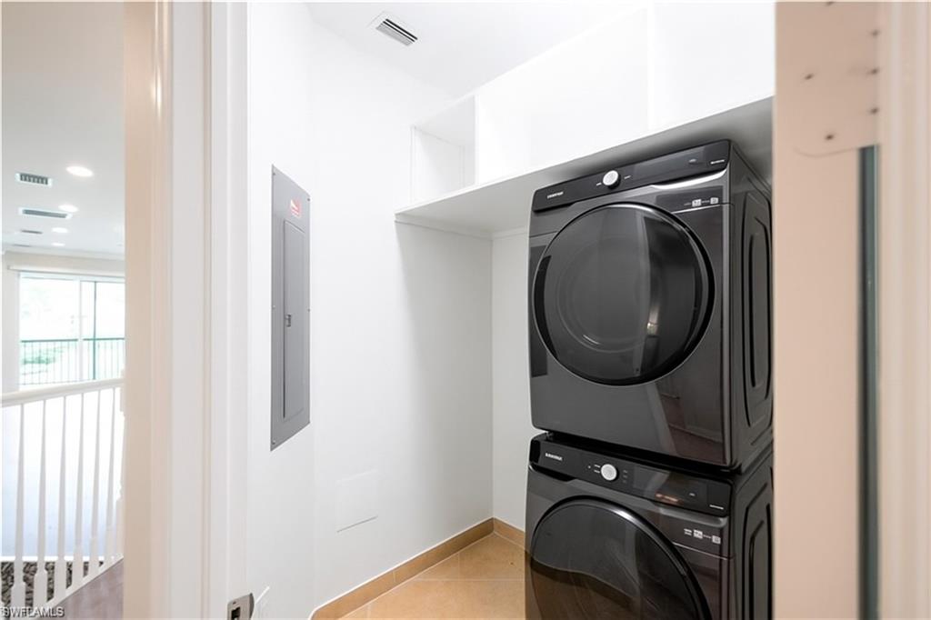 6533 Monterey PT # 204