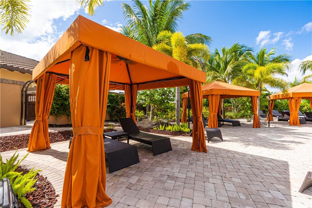 9389 Pocida CT # 202