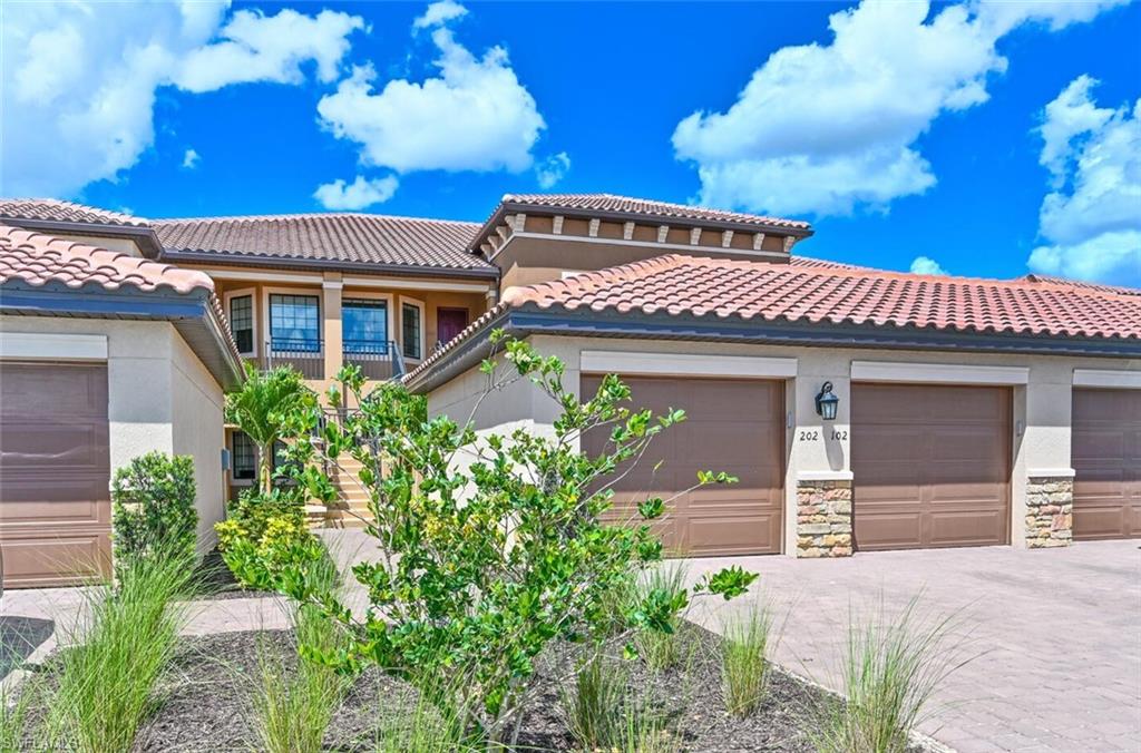 9389 Pocida CT # 202