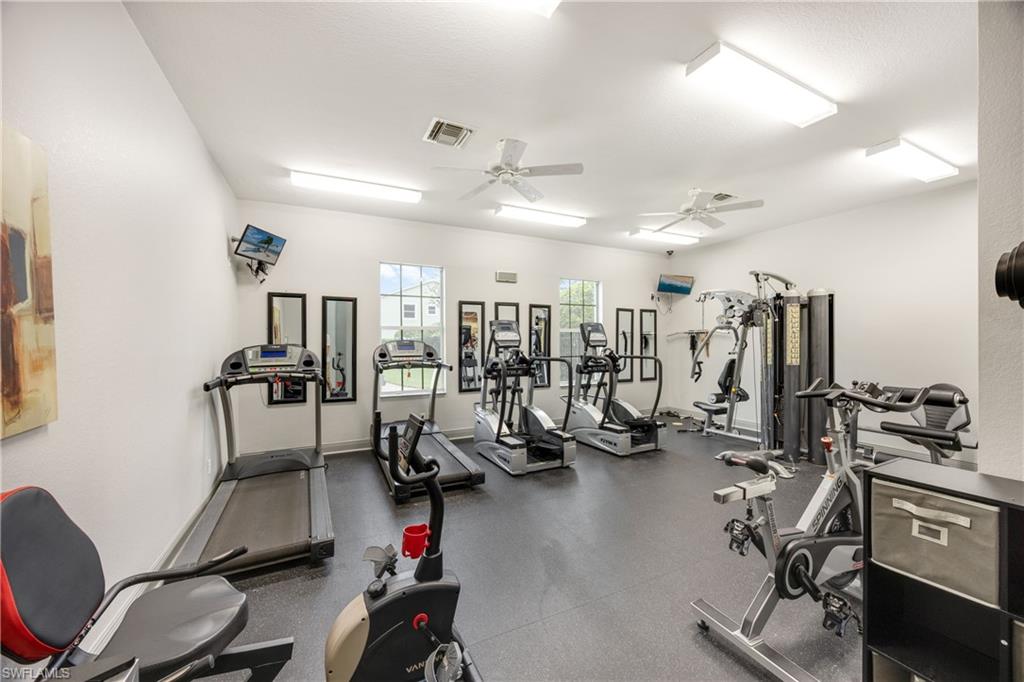 1320 Mariposa CIR # 104