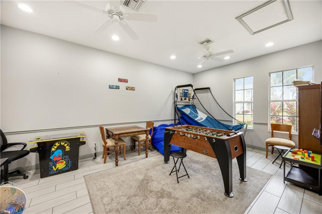 1320 Mariposa CIR # 104