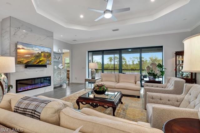 9637 Montelanico LOOP # 203