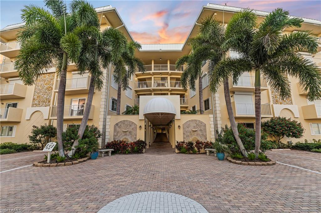 3000 Gulf Shore BLVD N # 211