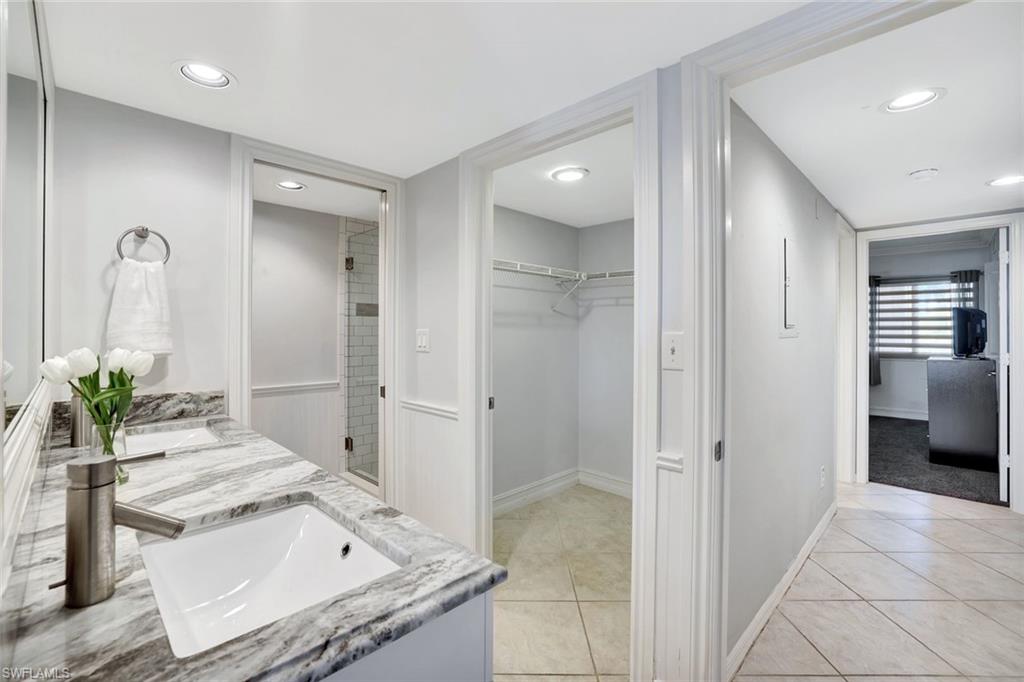 889 COLLIER CT # 203 Unit: 2-203