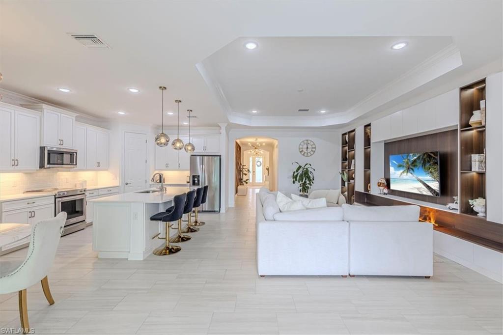 18750 Lake Hammock DR