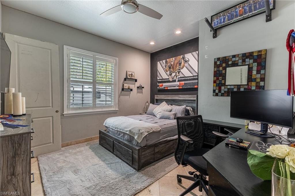 24410 Golden Eagle LN