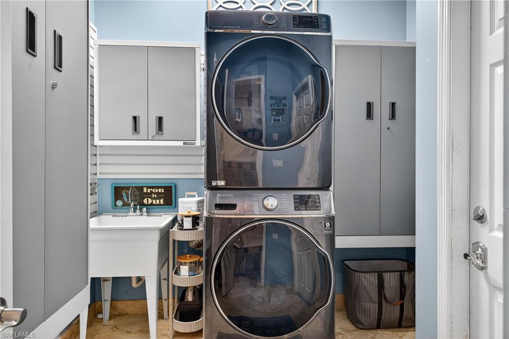 24410 Golden Eagle LN