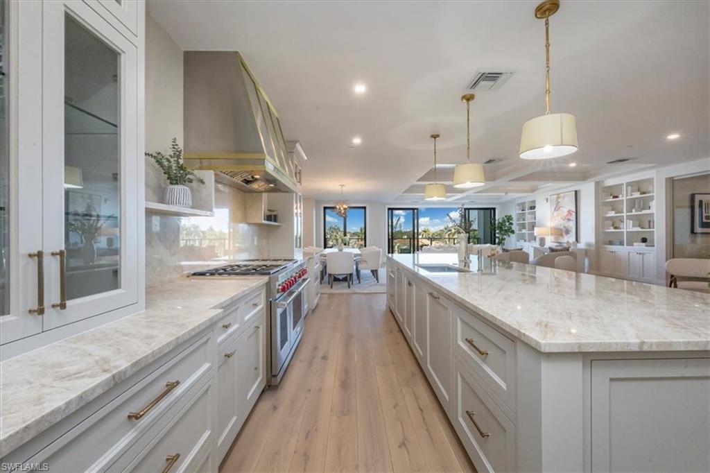 1820 Gulf Shore BLVD N # 403 Unit: 402-403