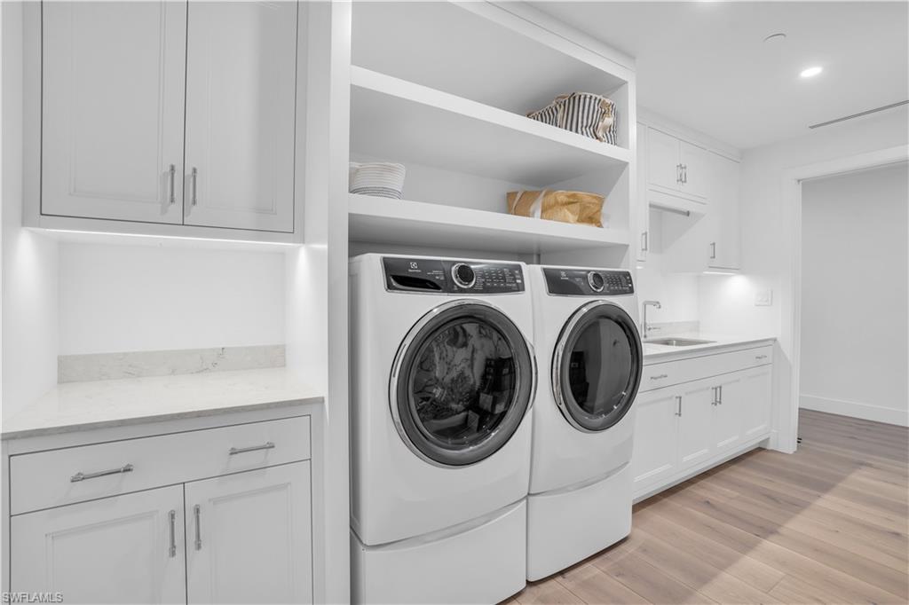 13945 Old Coast RD # 301