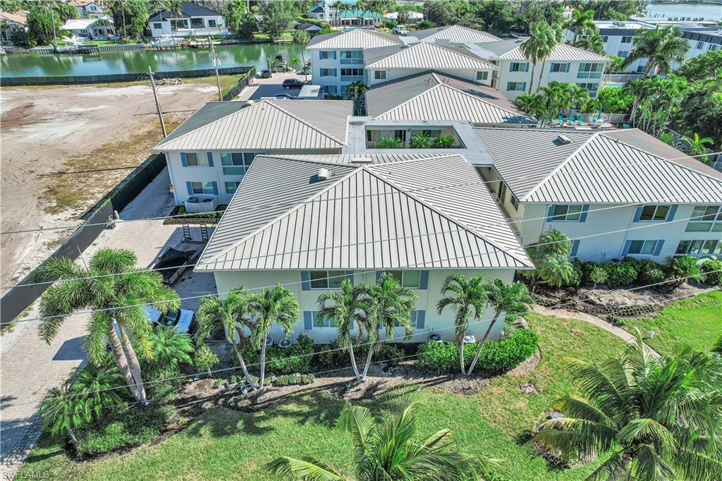 1950 Gulf Shore BLVD N # 201