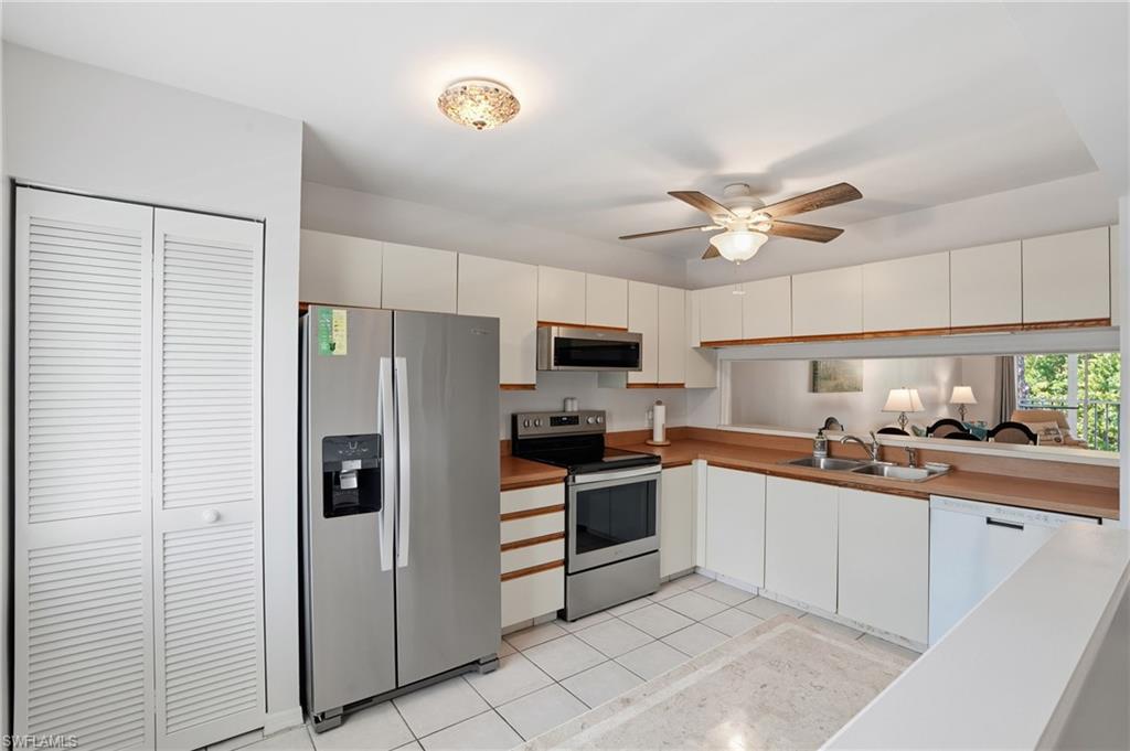 3021 Sandpiper Bay CIR # E202