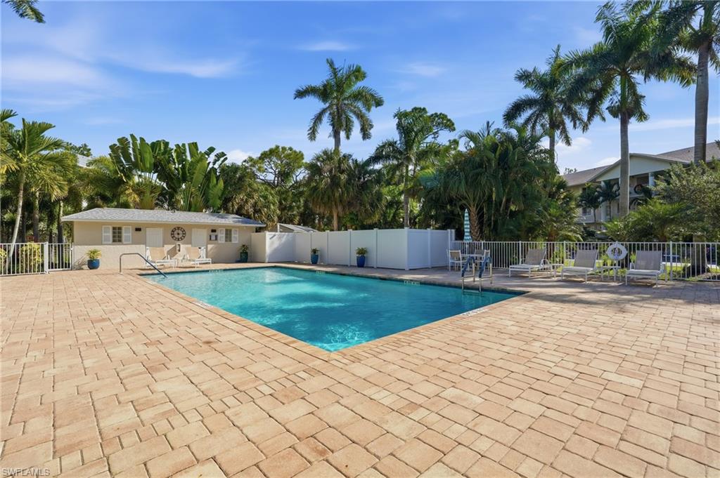 3021 Sandpiper Bay CIR # E202
